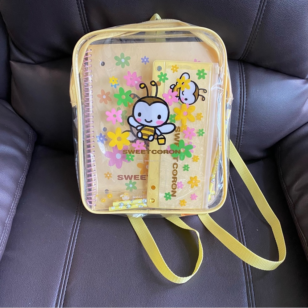 BNWT VTG Y2K Debut Sweet Coron yellow backpack with stationary Sanrio smiles